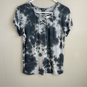 NWT Hot Topic Black and Gray Tye Die Short Sleeve Top XL